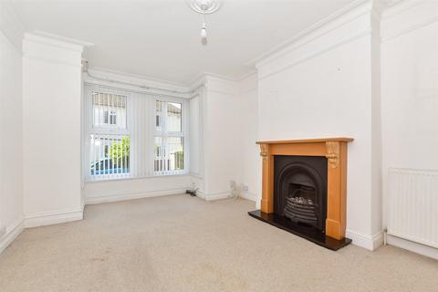Lower Road, Dover CT17 3 bed semi