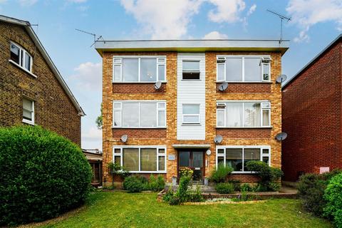 Prospect Road, Woodford 1 bed flat for sale