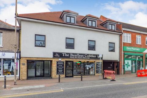 High Road, Benfleet, SS7 2 bed flat for sale