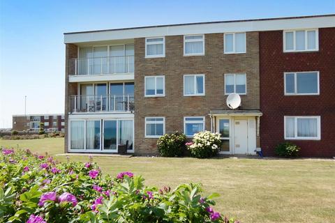 Millfield Close, Rustington BN16 2 bed apartment for sale