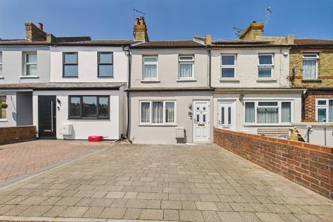 Shaftesbury Avenue, Folkestone 2 bed terraced house for sale