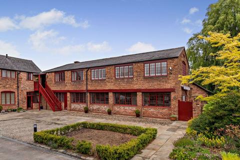Park Lane, Cuckoo's Nest CH4 3 bed barn conversion for sale
