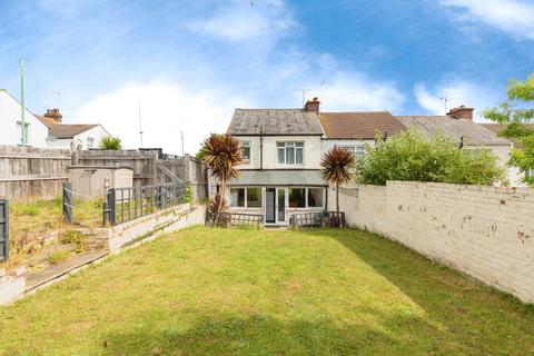 MacDonald Road, Kent ME7 3 bed end of terrace house for sale