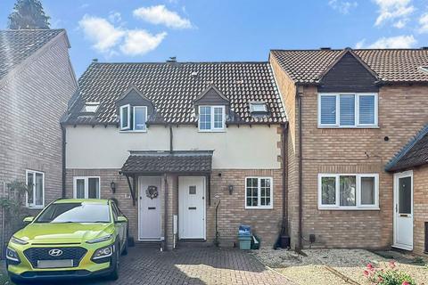 Lanham Gardens, Gloucester GL2 1 bed terraced house for sale