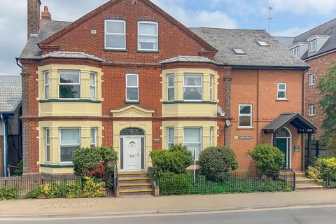 Brooklands House, Leighton Road... 2 bed flat for sale