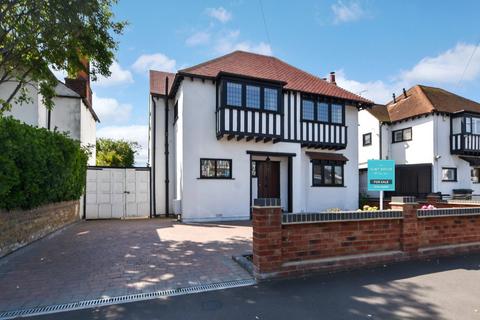 Caulfield Road, Shoeburyness, Essex, SS3 4 bed detached house for sale