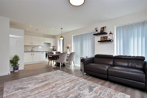 Cavendish Hall House,Holmesley Road... 1 bed flat for sale