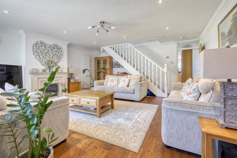 Dedham Close, Billericay, Essex, CM11 4 bed semi