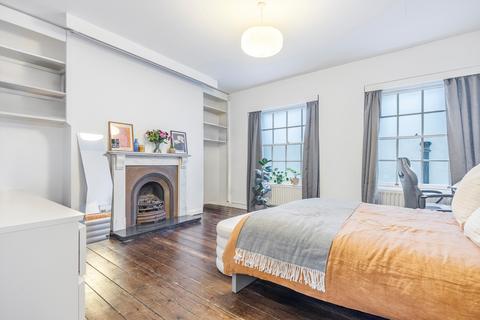 Myddelton Square, Clerkenwell, EC1R 2 bed house for sale