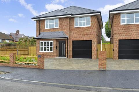 Godalming GU8 4 bed detached house for sale