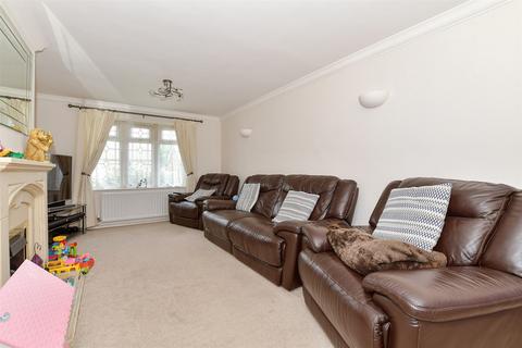 Bishops Oak Ride, Tonbridge TN10 2 bed semi