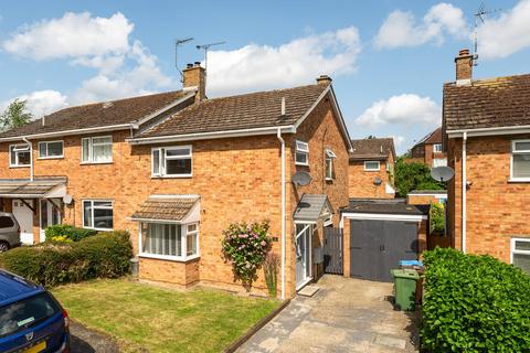 Bell Close, Drayton Parslow, Milton... 3 bed semi