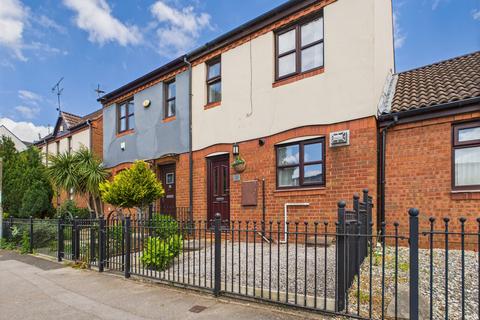Manor House Street, Hull Hu1 2DF 2 bed terraced house for sale