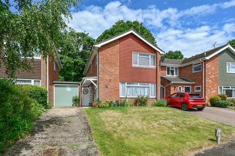 Beaufort Road, Fleet GU52 4 bed detached house for sale
