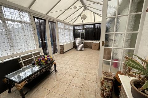 Armada Way, Littlehampton, West Sussex 1 bed semi