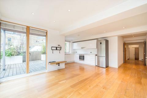 North End Road, London SW6 2 bed flat for sale