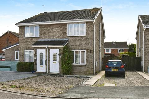 2 bedroom semi-detached house for sale