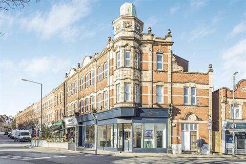 Leopold Road, Wimbledon SW19 2 bed flat for sale
