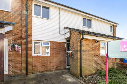 Leaves Green, Bracknell, Berkshire, RG12 1 bed maisonette for sale