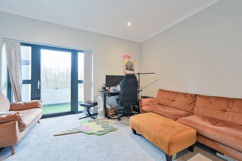 Station Road, Harrow, HA1 3 bed flat for sale