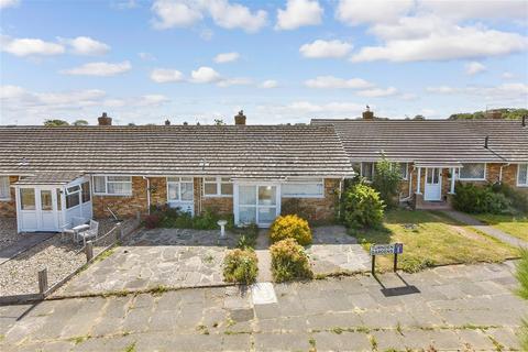 Turnden Gardens, Margate CT9 2 bed terraced bungalow for sale