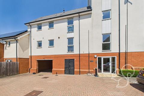 Pearl Square, Chelmsford CM2 2 bed flat for sale