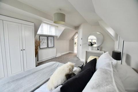 Park Road, New Barnet, Barnet, EN4 2 bed apartment for sale
