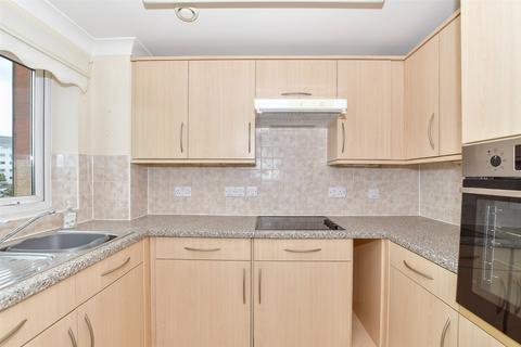Medway Wharf Road, Tonbridge, Kent 1 bed flat for sale