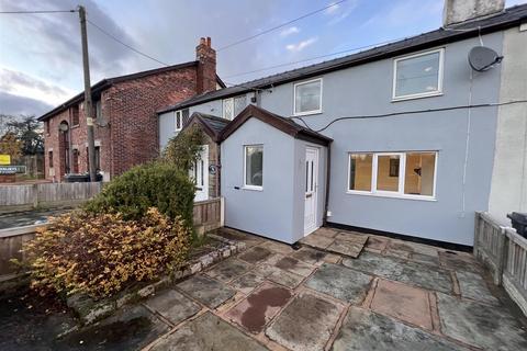Chain House Lane, Whitestake 3 bed cottage for sale