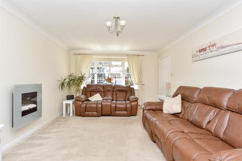 Grant Road, Rochester ME3 4 bed detached house for sale