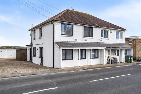 Roderick Avenue, Peacehaven 2 bed flat for sale