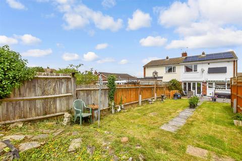 Springett Way, Maidstone ME17 3 bed semi