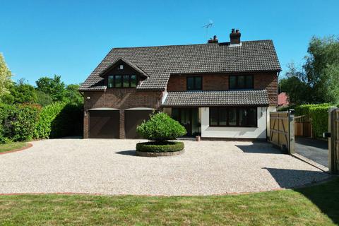 A Stunning Detached Family Home in... 4 bed detached house for sale