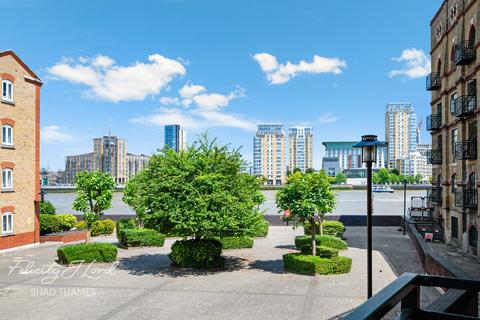 Canada Wharf, Rotherhithe Street, SE16 1 bed apartment for sale