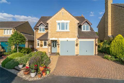 Mills Close, Broadway... 4 bed detached house for sale