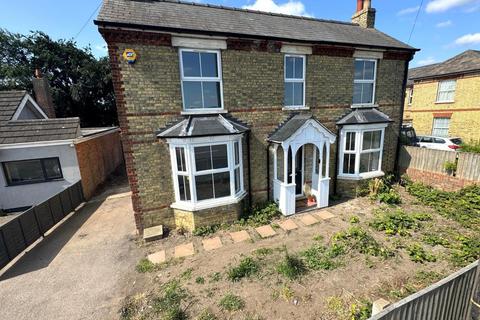 High Road, Beeston SG19 3 bed detached house for sale