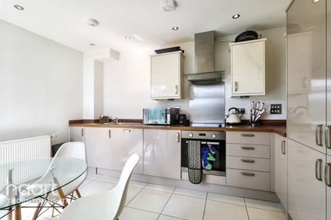 Bennington Close, Thornton Heath 1 bed flat for sale