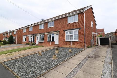 Willow Grove, Ossett WF5 2 bed townhouse for sale