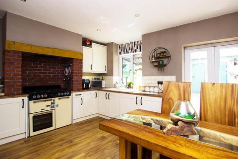 Harwood Street, Darwen 2 bed terraced house for sale