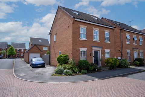 Naylor Road, Ellesmere Port CH66 4 bed detached house for sale