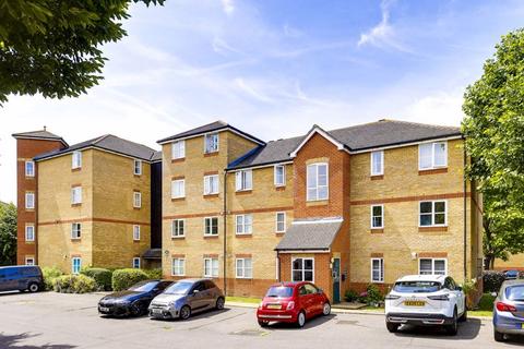 Morris Court, Rigby Place, Enfield 2 bed flat for sale
