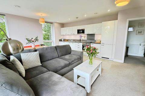 Adenmore Road, London SE6 2 bed apartment for sale
