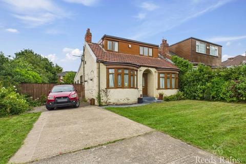 Ormesby Bank, Middlesbrough TS7 4 bed bungalow for sale