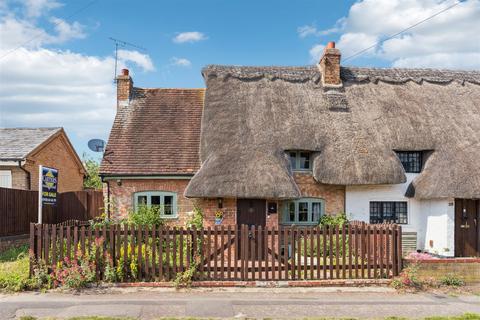 Mill Road, Bletchley, Milton Keynes 3 bed cottage for sale