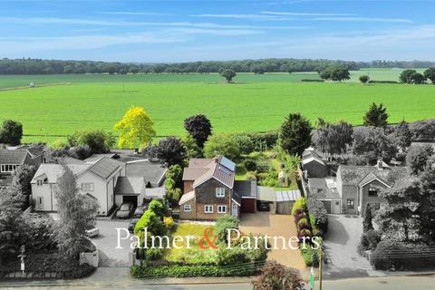 Main Road, Chelmondiston, Ipswich... 5 bed detached house for sale