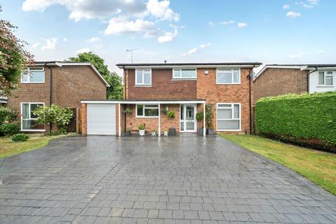 The Hawthorns, Oxted RH8 4 bed detached house for sale