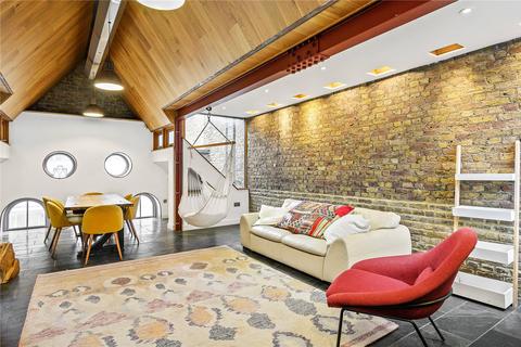 Vine Hill, London, EC1R 3 bed apartment for sale