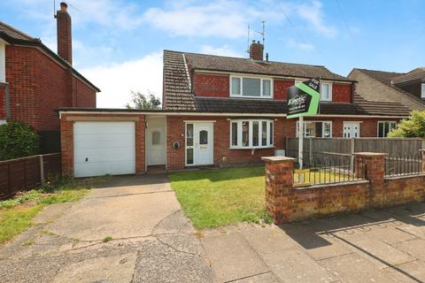 Constance Avenue, Lincoln... 3 bed semi