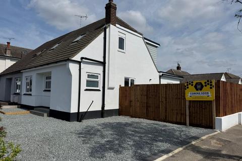 5 bedroom semi-detached house for sale