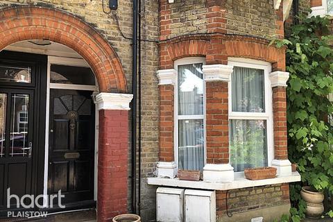 Claude Road Upton Park, London 2 bed maisonette for sale